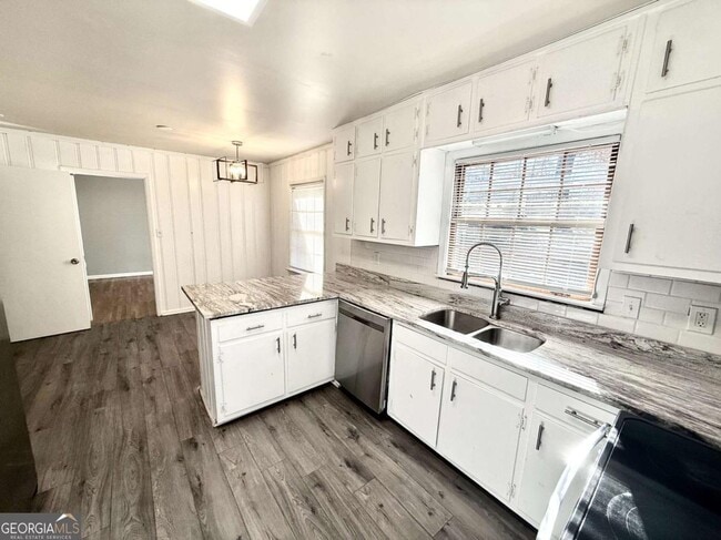 Foto del edificio - 2073 E Roxboro Rd NE