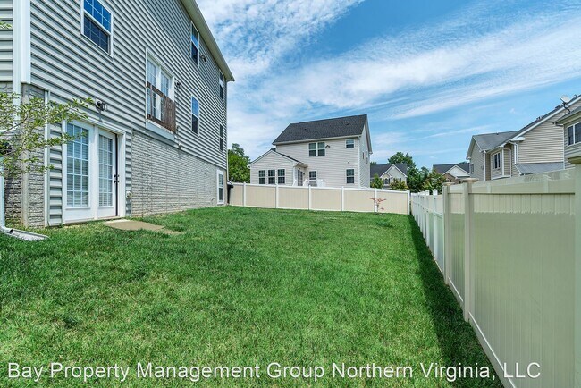 Building Photo - 5 br, 4.5 bath House - 1023 ANDERSON PL SE