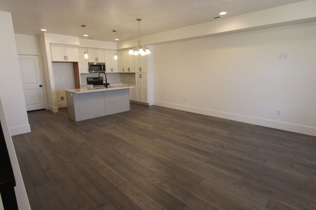 Building Photo - 762 W Sunfire Ln