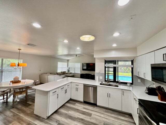 Foto principal - 325 Knotty Wood Ln