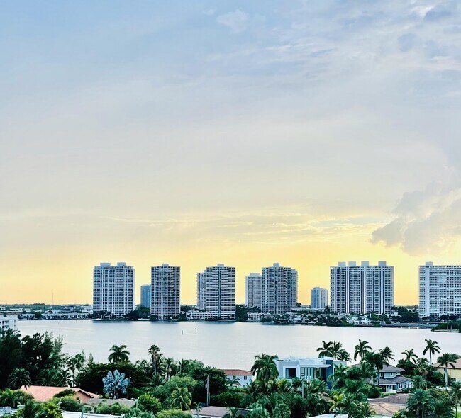 Building Photo - 18683 Collins Ave