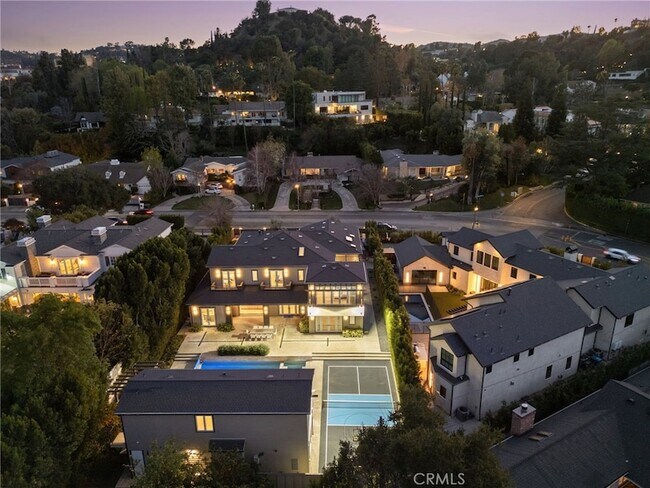 Building Photo - 15547 Valley Vista Blvd