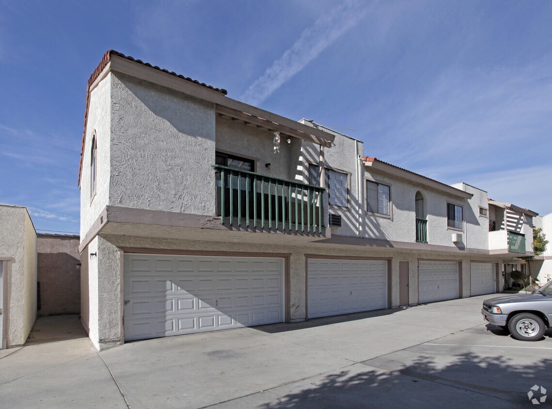 Foto del edificio - 8411 Larson Ave