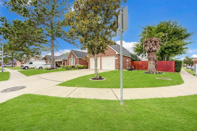 Building Photo - 6543 Horsepen Bayou Dr