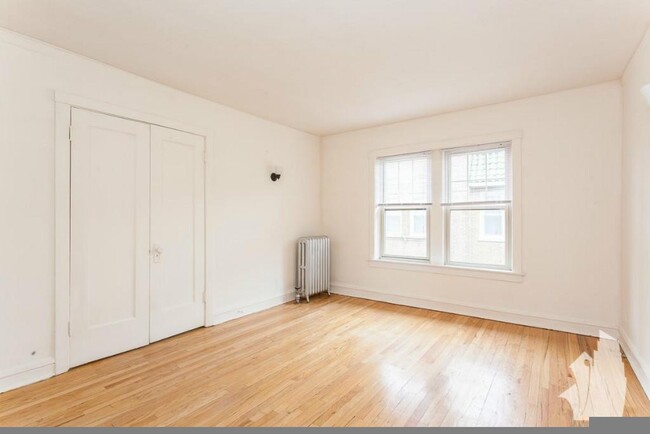 Foto del edificio - 2100 W Ainslie St