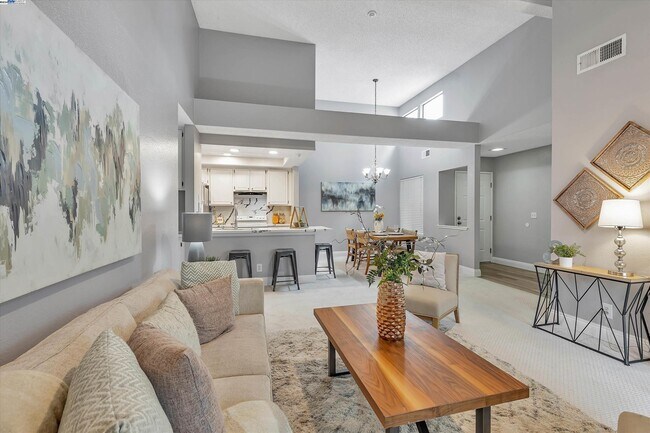 Building Photo - 6372 Buena Vista Dr