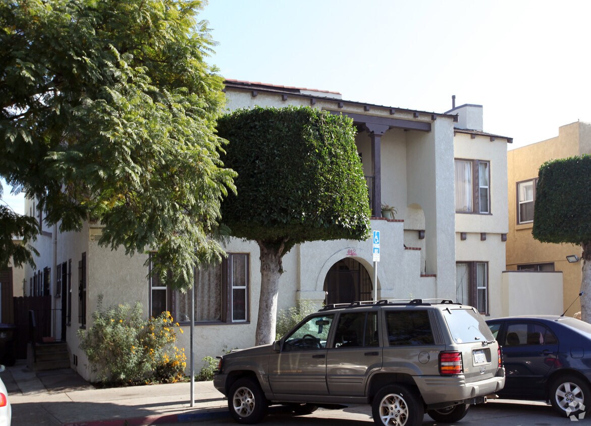 Building Photo - 442 Olive Ave