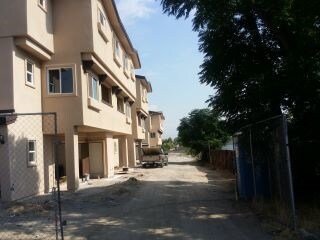 Foto del edificio - 25432 Cole St