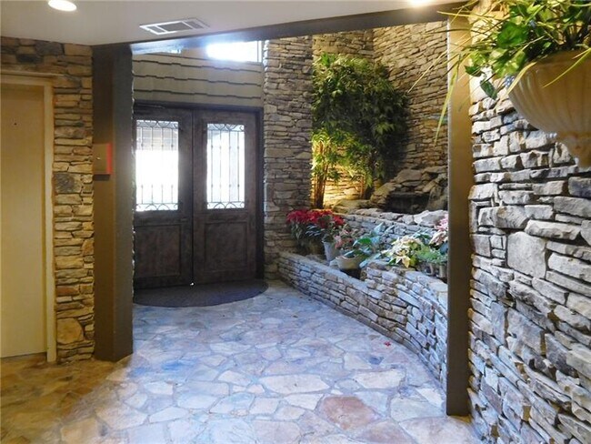 Foto del edificio - 1415 Highland Bluff NW