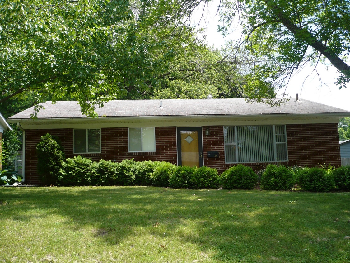 Front of Home - 711 13th Ave