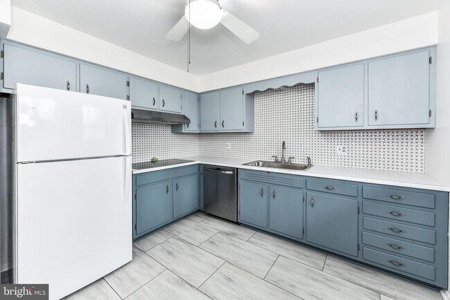 Foto del edificio - 5508 Inverchapel Rd