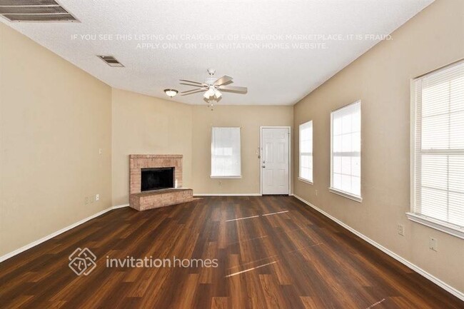 Building Photo - 1174 Lombard Ln