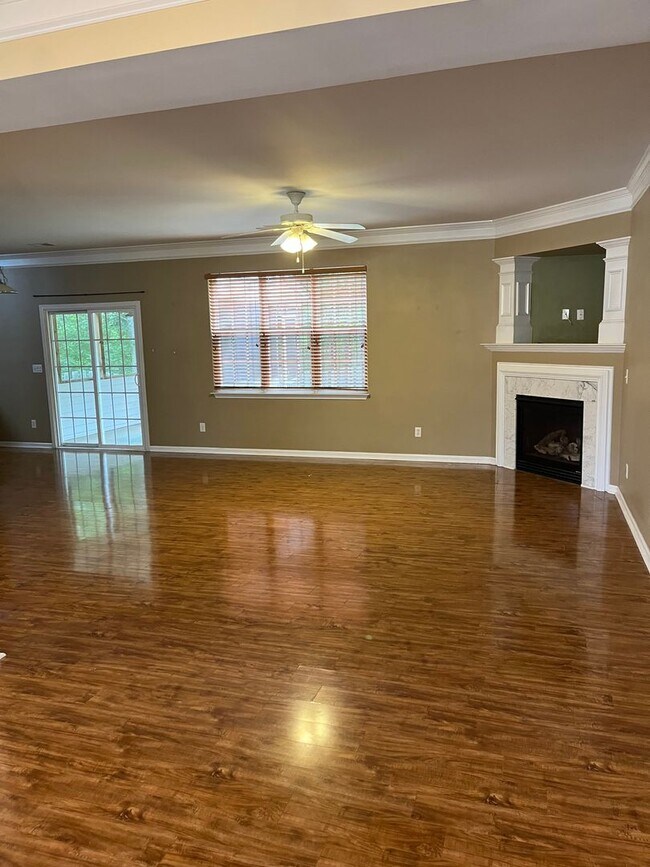 Building Photo - Simpsonville, 4bd/2.5ba, 2000+sf