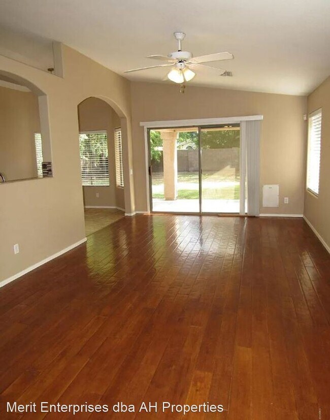 Building Photo - 3 br, 2 bath House - 1443 W MEAD DR