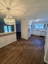 Building Photo - 27 Monterey St