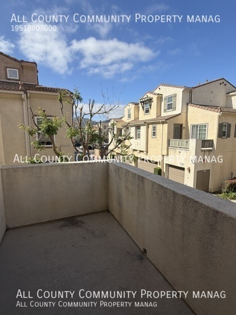 Building Photo - 44920 Honey Locust Dr