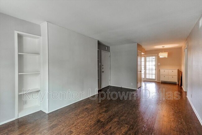 Building Photo - 5226 Fleetwood Oaks Ave