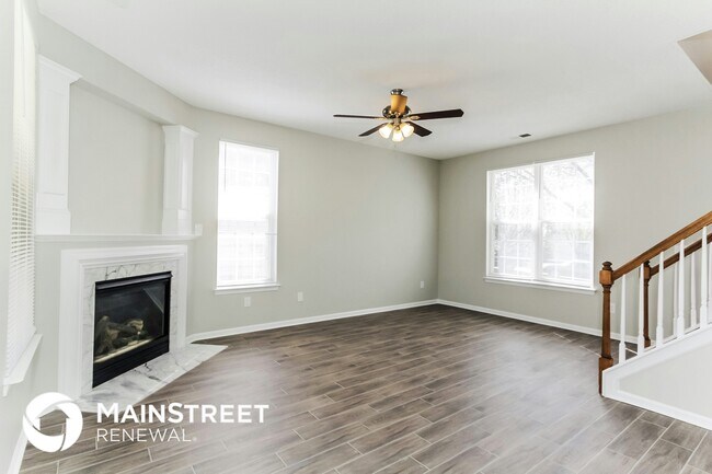 Foto del edificio - 548 Dannyn Grove Ct