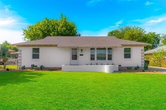 Building Photo - 804 Haggard St