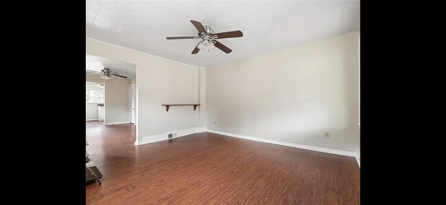 Building Photo - 523 Ambridge Ave
