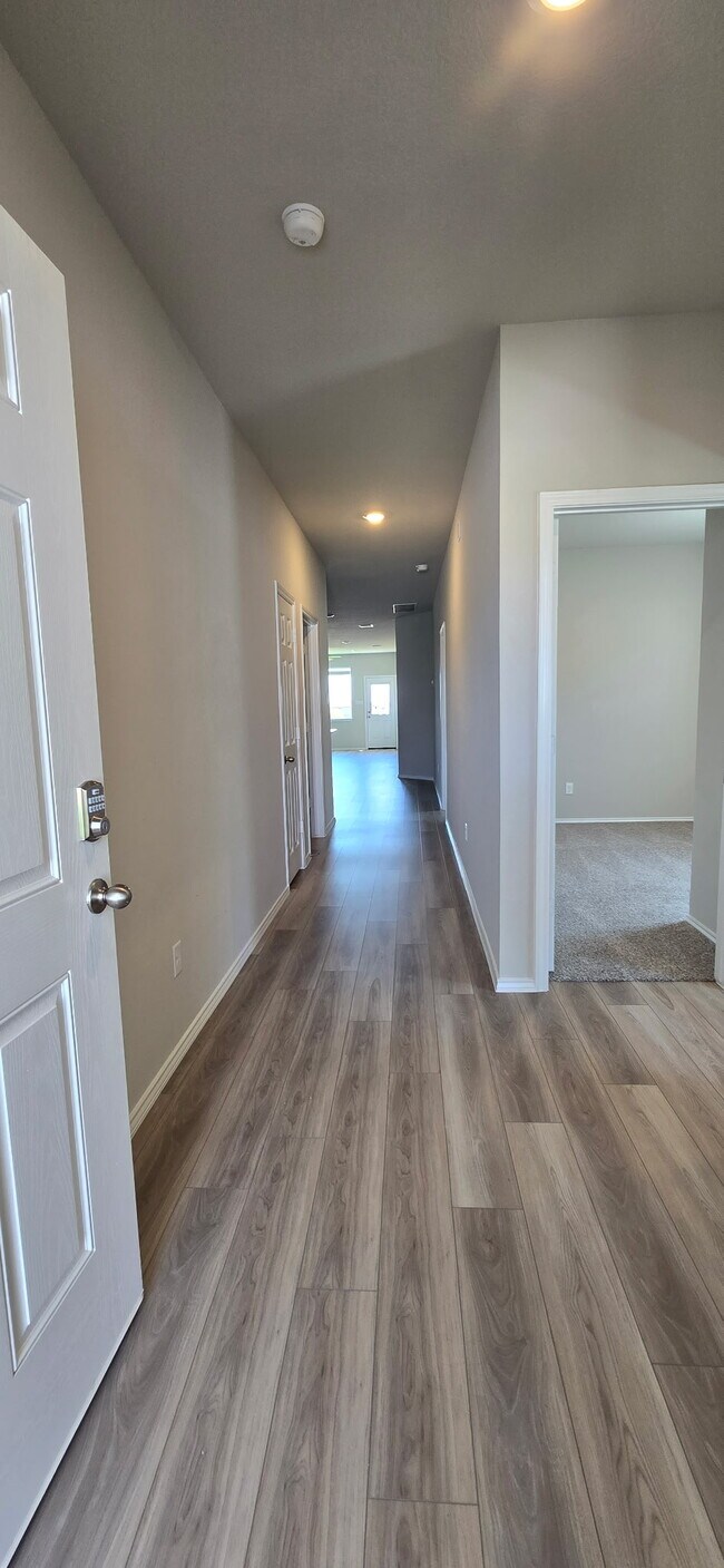 Building Photo - 1119 Stone Vly Rd