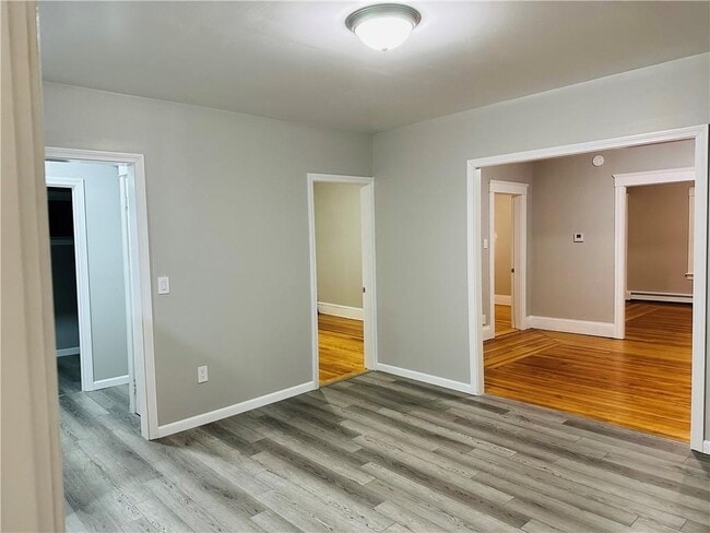 Building Photo - 89 Columbine Ave