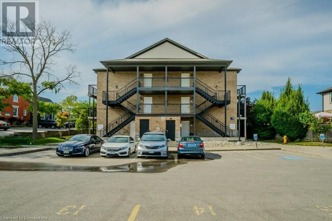 Building Photo - 185 Windale Crescent