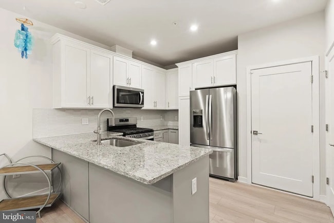 Building Photo - 7461 Backett Wood Ter
