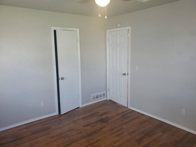 Foto del edificio - 2 Bedroom 1 Bath Home in Southwest Oklahom...