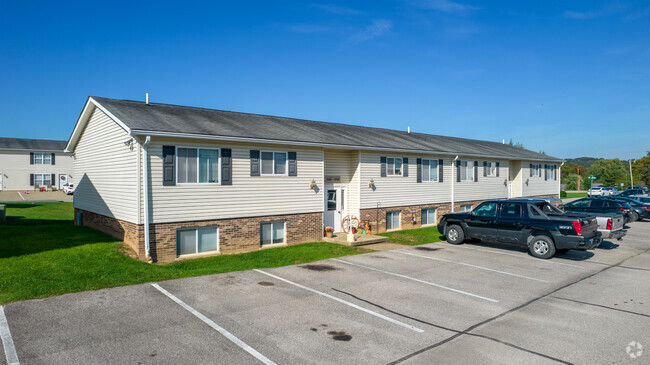 Building Photo - The Ridge Apartments & Townhomes