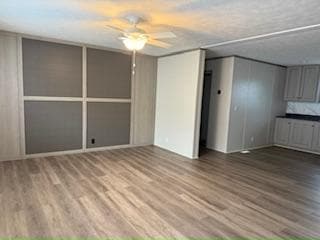 Building Photo - 355 Raven Ln