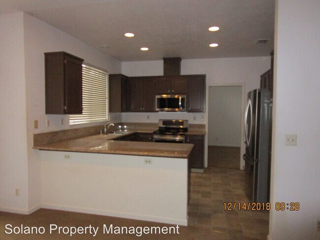 Building Photo - 4 br, 2.5 bath House - 606 Fox Pointe Rd