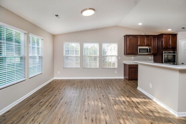 Foto del edificio - 5874 Mahogany Pl SW