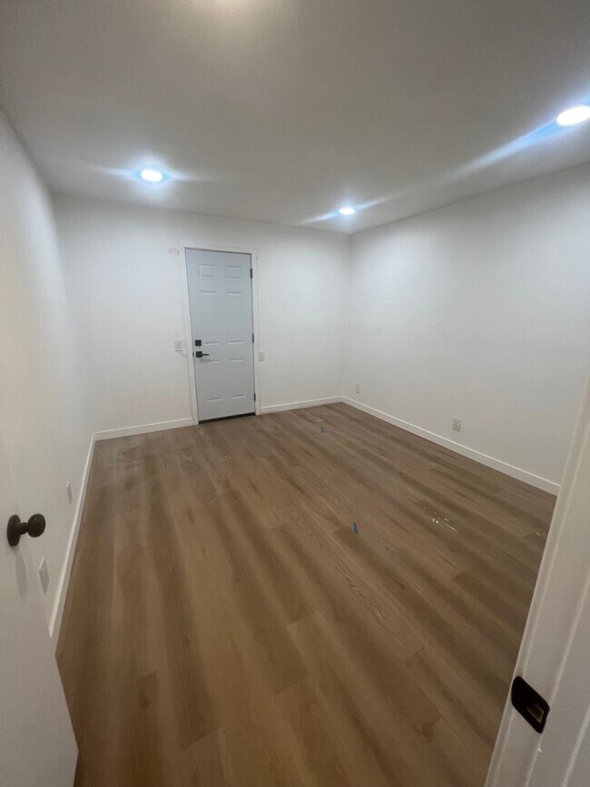 Foto del edificio - 1141 N Berendo St
