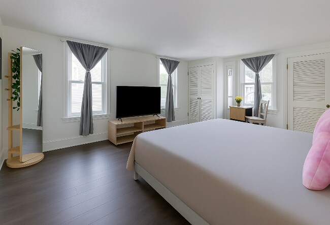 Foto del edificio - 11 Maple Ave