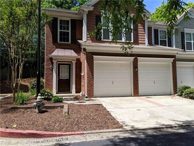 Foto del edificio - 310 Finchley Dr