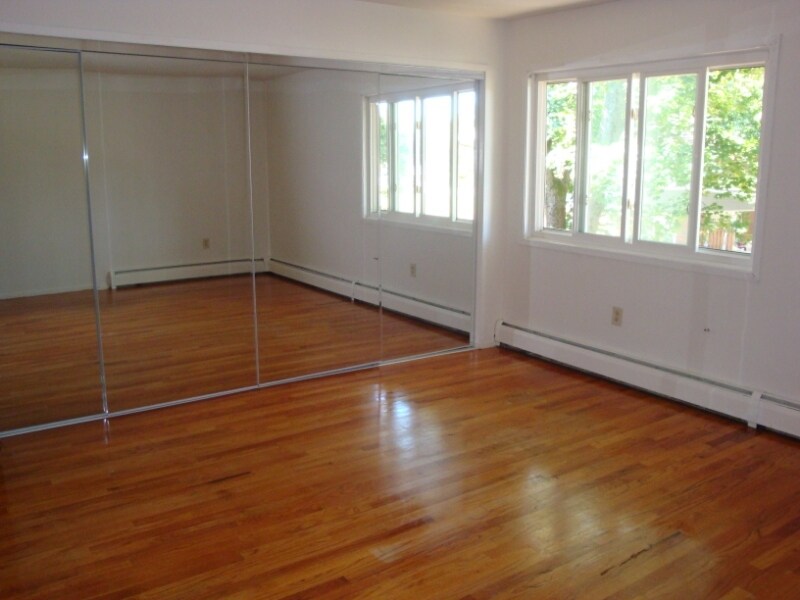 2 Camelot Dr Unit 6, Bloomfield, CT 06002 Condo for Rent in