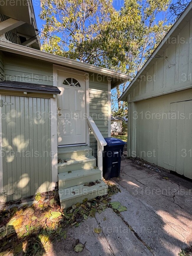 Building Photo - 510 N Alleghany St