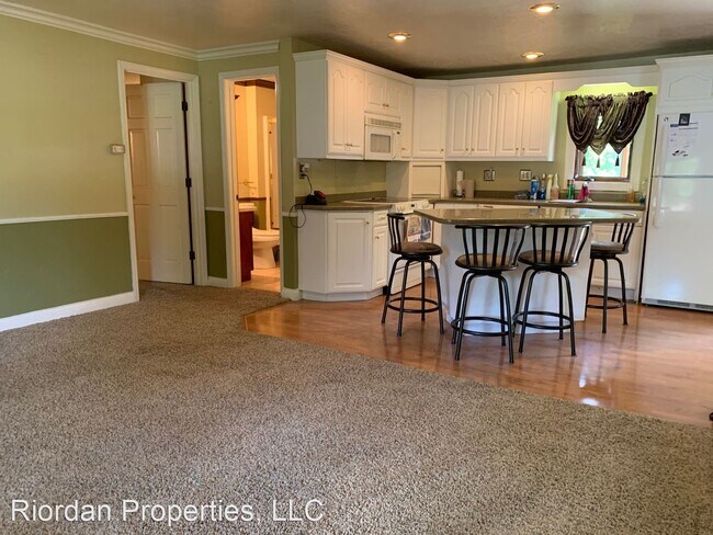 Building Photo - 2 br, 2 bath House - 10503 Hillview Drive