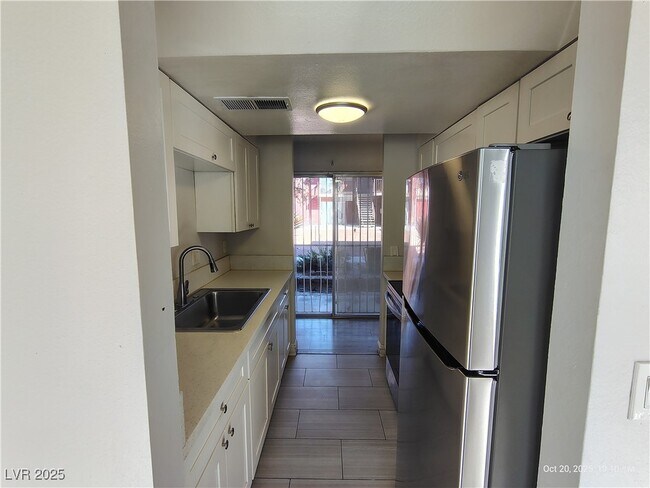 Building Photo - 3663 Kolendo Ct