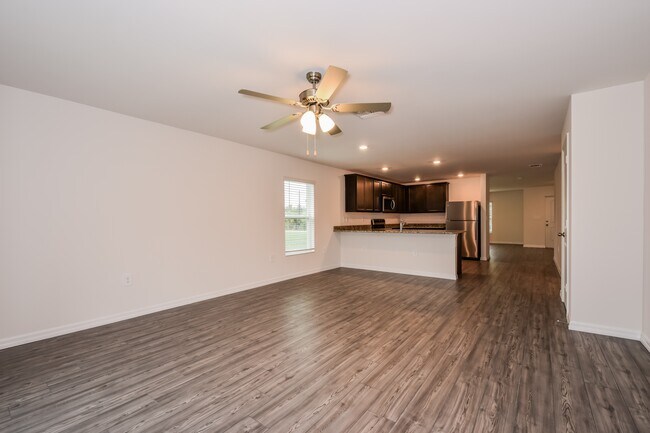 Foto del edificio - 885 Youngreen Dr