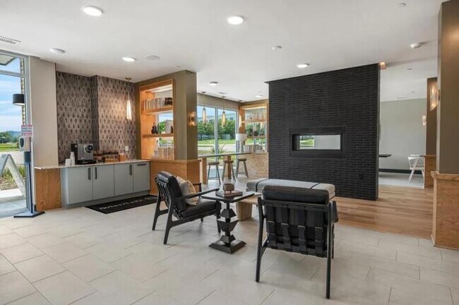 Foto del edificio - 4950 Broadway Dr.