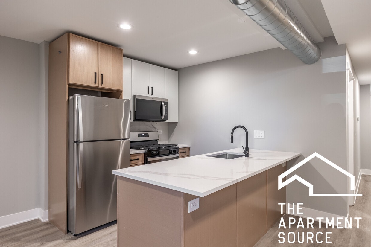 Foto principal - 2409 N Kedzie Blvd