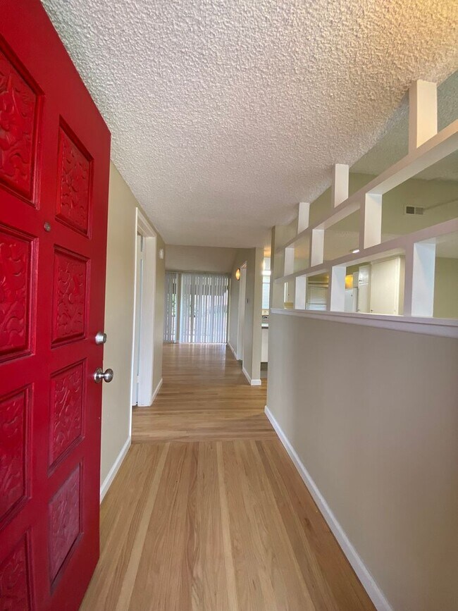 Building Photo - 5546 Waring Rd