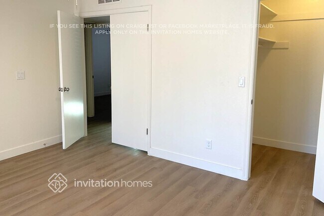 Building Photo - 2053 W Rockwell Dr