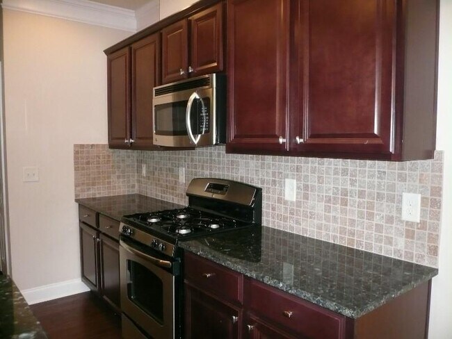 Foto del edificio - 780 Duberry St