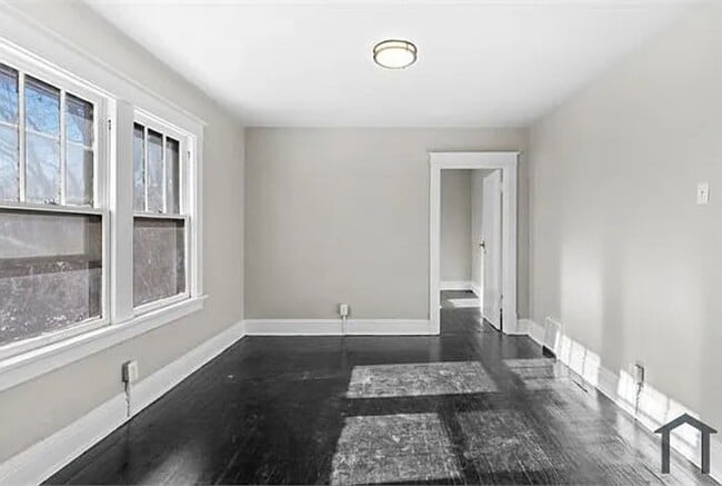 Building Photo - 5415 Hamilton Ave