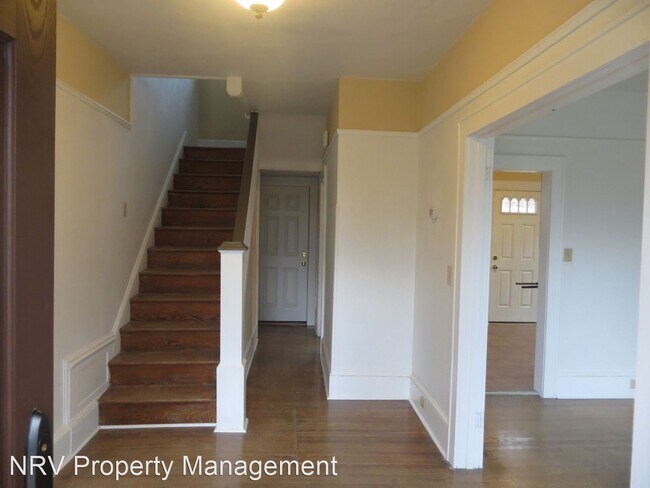 4 br, 2.5 bath House - 1901 Downey Street photo'