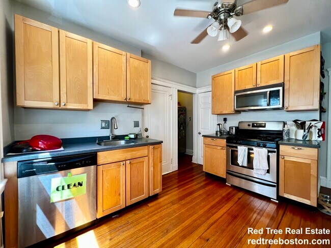 Foto del edificio - 24 Adair Rd