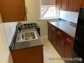 Building Photo - 1175 Boylston St